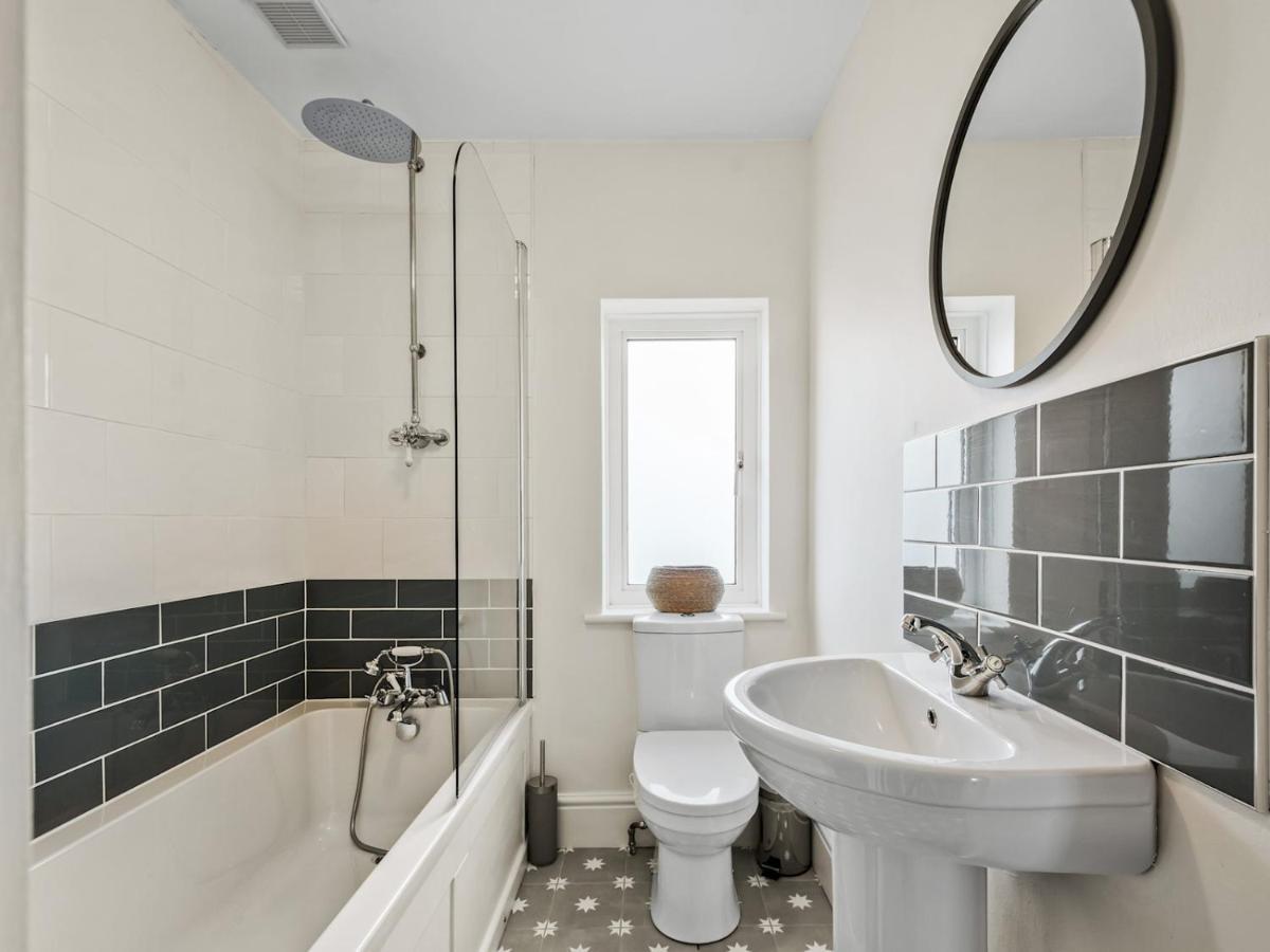 Pass The Keys Appletree Cottage - A Chic Seaside Home And Garden Whitstable Exteriör bild